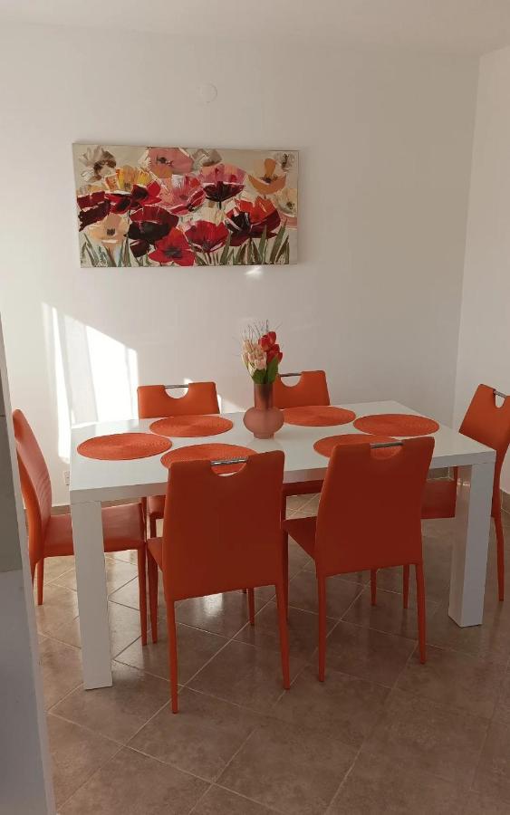 Family Apartments Tomy 푸나트 외부 사진