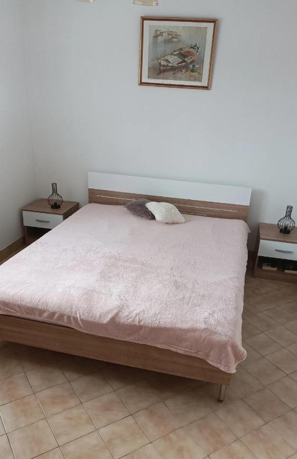 Family Apartments Tomy 푸나트 외부 사진